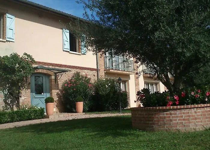 L'oustal Du Lauragais Отель 3*